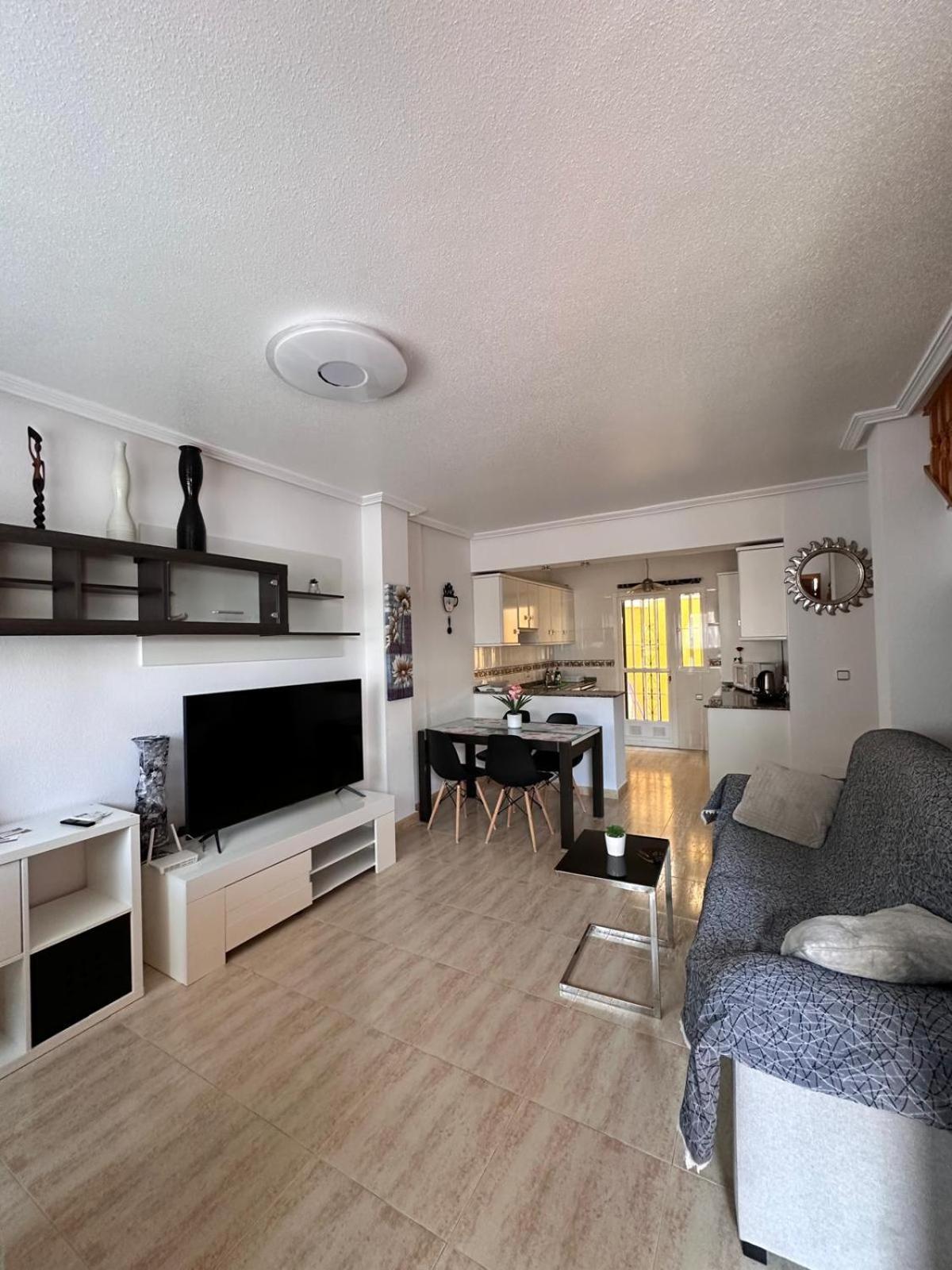 Nice 3 Bedroom Duplex Cabo Roig โอริอุเอลา ภายนอก รูปภาพ