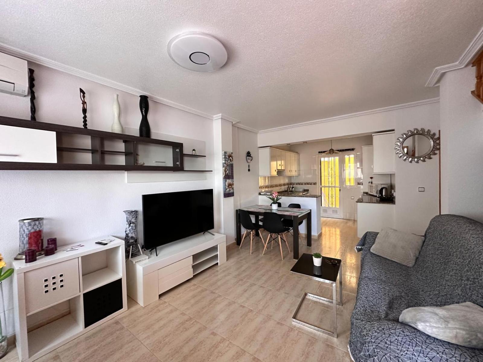 Nice 3 Bedroom Duplex Cabo Roig โอริอุเอลา ภายนอก รูปภาพ