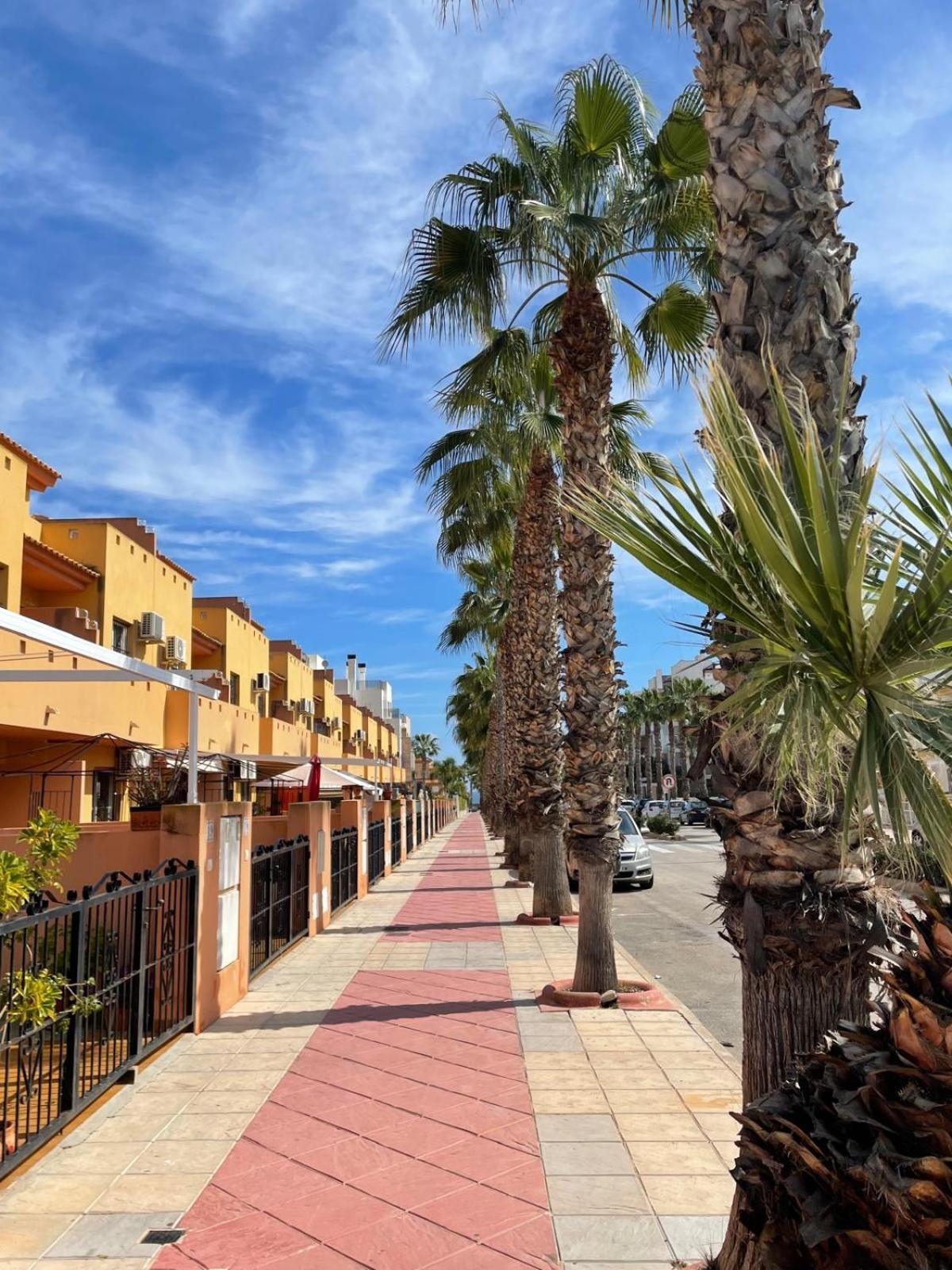 Nice 3 Bedroom Duplex Cabo Roig โอริอุเอลา ภายนอก รูปภาพ